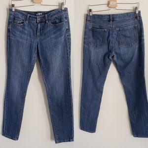 LOFT by Ann Taylor Jean's in Women's size 6